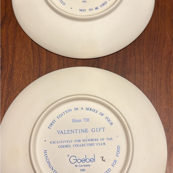 Set of Hummel Collector Plates - Picture 2 of 4